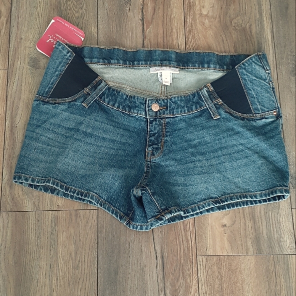 Size 8 NWT Maternity Midi Shorts Medium Blue Denim Side Panel